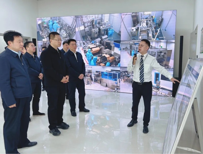 省委常委、岳陽市委書記謝衛(wèi)江一行赴派格蘭藥業(yè)參觀調(diào)研